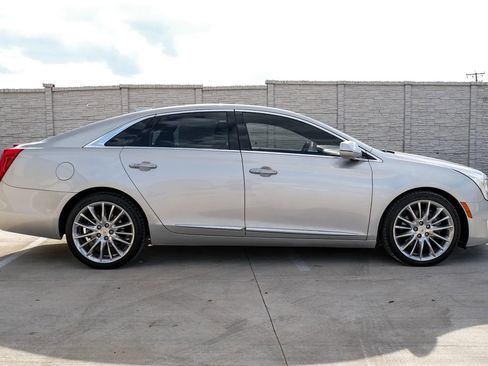 Used 2015 Cadillac XTS Platinum AWD/4WD image 5