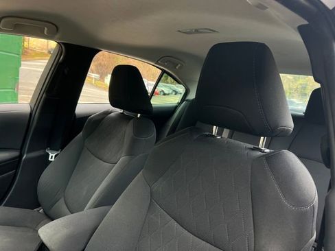 Used 2021 Toyota Corolla LE image 13