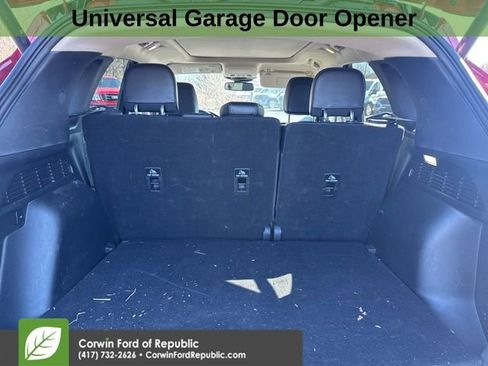 Used 2020 Ford Escape Titanium image 7