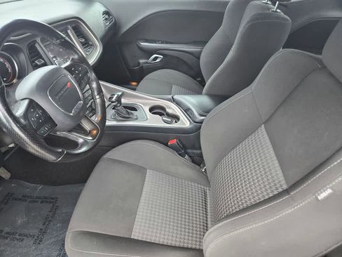 Used 2022 Dodge Challenger GT RWD image 17