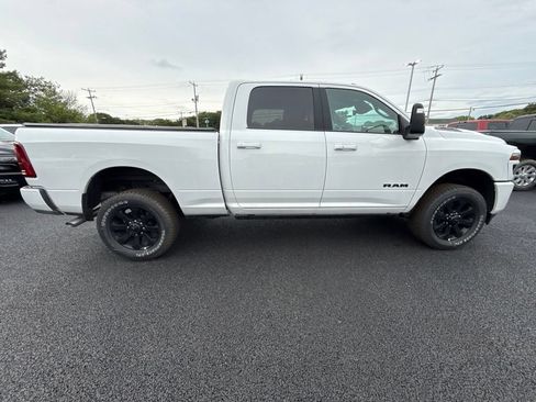 New 2026 RAM 2500 Laramie AWD/4WD image 6