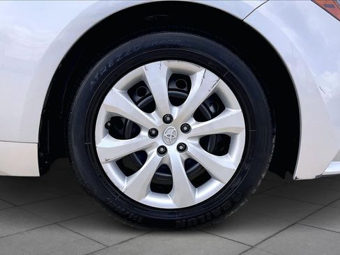 Used 2024 Toyota Corolla LE image 12