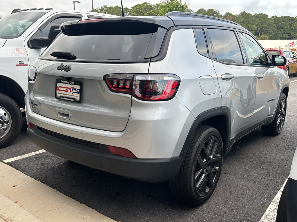 Used 2026 Jeep Compass Limited AWD/4WD image 3