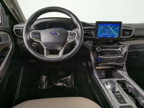 Used 2021 Ford Explorer Limited w/ Equipment Group 301A image 16