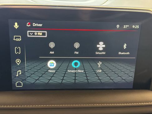 Used 2023 GMC Yukon XL SLT w/ SLT Premium Package image 50