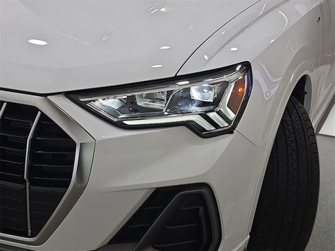 Used 2025 Audi Q3 2.0T Premium w/ Convenience Package image 31