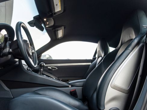 Certified 2024 Porsche 718 Cayman RWD image 25