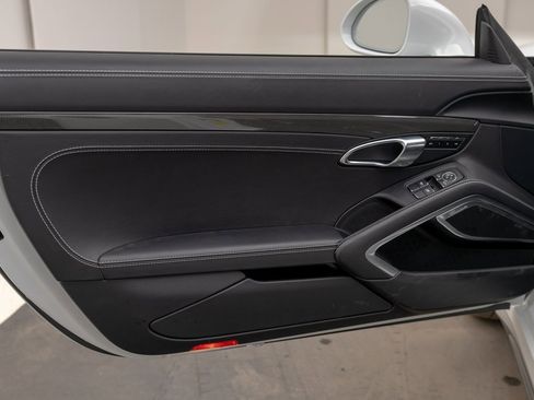 Used 2019 Porsche 911 Turbo S image 18