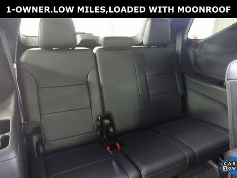 Used 2024 Chevrolet Traverse RS image 26