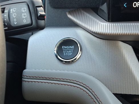 New 2026 Ford Explorer Active w/ Active Comfort Package image 27