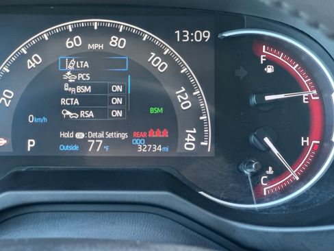 Used 2023 Toyota RAV4 XLE Premium image 21