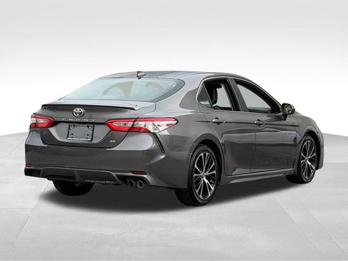 Used 2020 Toyota Camry SE FWD image 7
