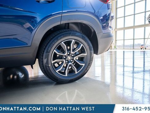 Used 2023 Chevrolet TrailBlazer ACTIV w/ Convenience Package AWD/4WD image 37