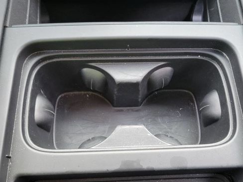 Used 2024 Land Rover Defender 110 S image 21