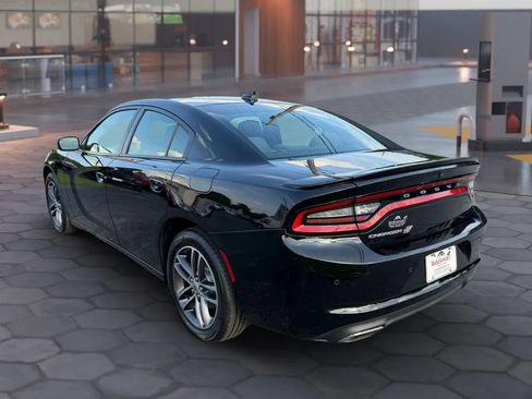 Used 2019 Dodge Charger SXT AWD/4WD image 9