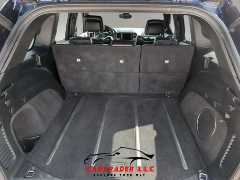 Used 2017 Jeep Grand Cherokee Limited w/ Luxury Group II AWD/4WD image 6