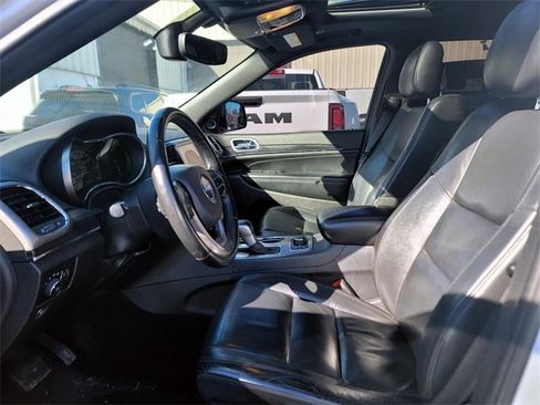 Used 2019 Jeep Grand Cherokee Limited image 14