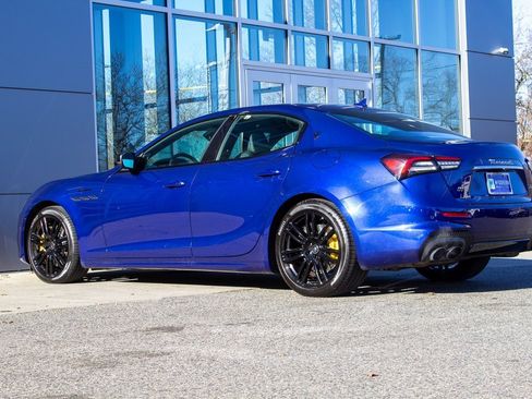 Used 2022 Maserati Ghibli Modena Q4 image 8