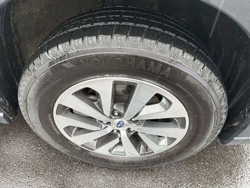 Used 2024 Subaru Outback Premium AWD/4WD image 8