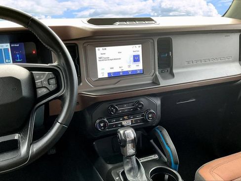 Used 2023 Ford Bronco Outer Banks AWD/4WD image 11