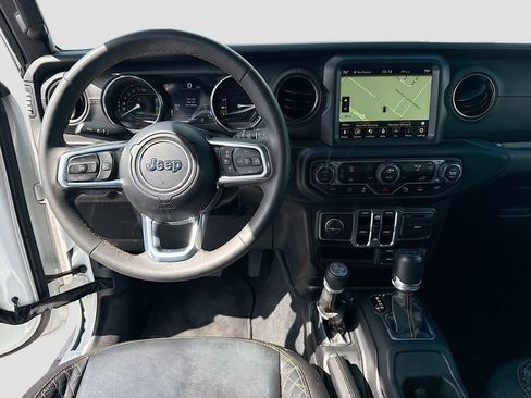 Used 2023 Jeep Wrangler Unlimited Sahara AWD/4WD image 25