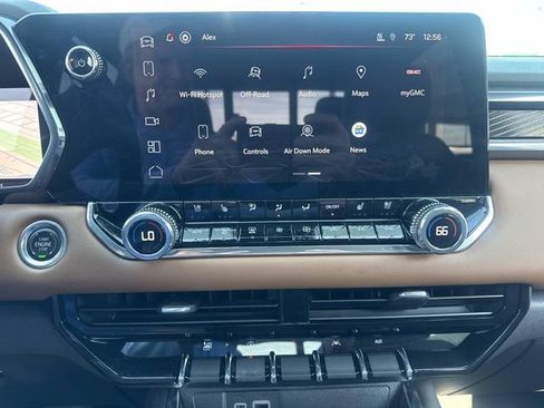 Used 2024 GMC Canyon AT4 w/ AT4 Premium Package image 24