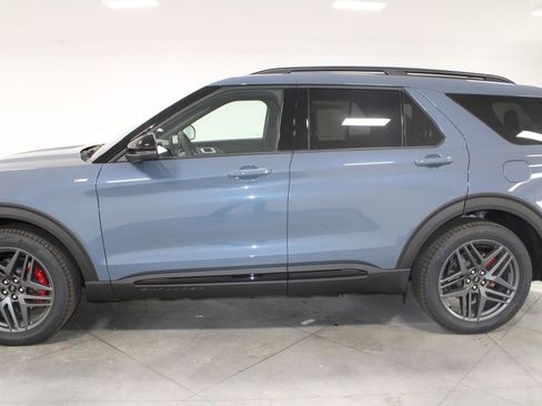 New 2026 Ford Explorer ST-Line w/ ST-Line Street Pack RWD image 5