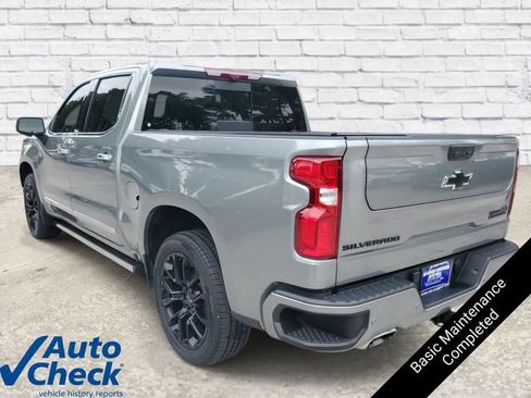 Used 2024 Chevrolet Silverado 1500 High Country w/ Technology Package AWD/4WD image 2