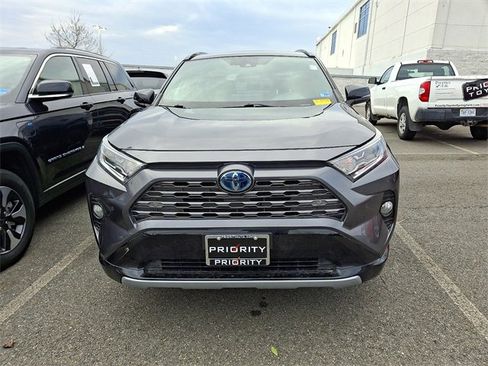 Used 2020 Toyota RAV4 XSE image 4