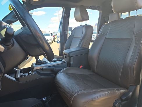 Used 2016 Toyota Tacoma Limited image 15