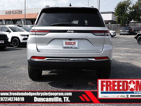 New 2025 Jeep Grand Cherokee Laredo X image 4