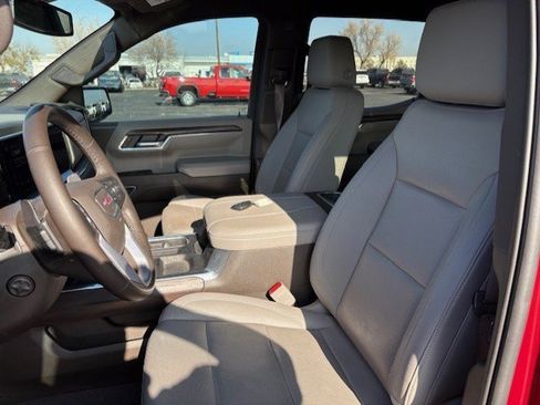 Used 2023 GMC Sierra 1500 SLT image 9