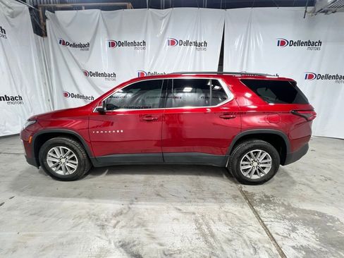 Used 2023 Chevrolet Traverse LT AWD/4WD image 3