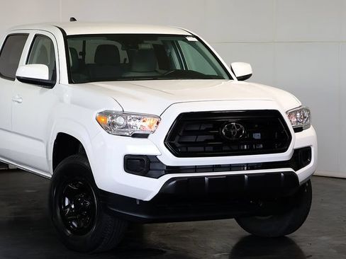 Used 2023 Toyota Tacoma SR AWD/4WD image 6