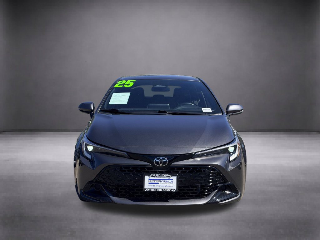 Used 2025 Toyota Corolla SE w/ SE Package FWD image 3