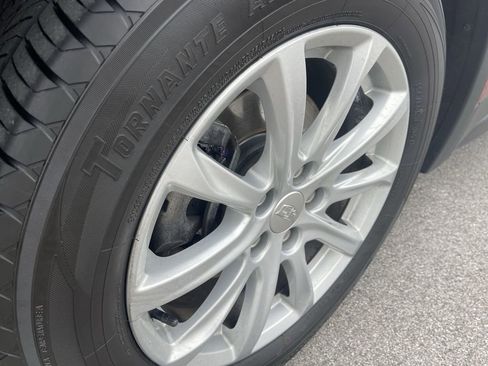 Used 2019 Cadillac XT4 Luxury w/ Cold Weather Package image 10