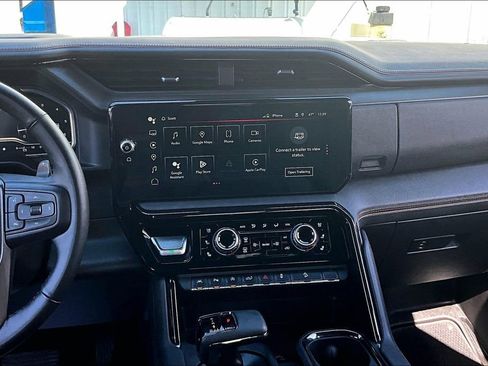 Used 2025 GMC Sierra 1500 AT4 AWD/4WD image 10