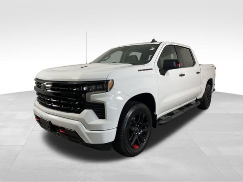 Used 2024 Chevrolet Silverado 1500 RST w/ Redline Edition AWD/4WD image 4