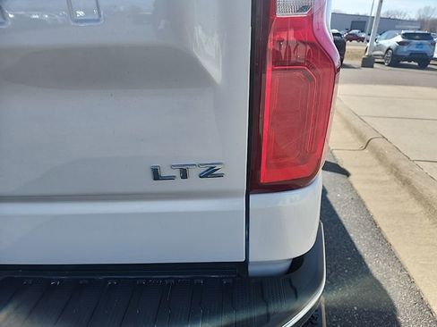 Used 2021 Chevrolet Silverado 1500 LTZ w/ LTZ Premium Package image 10