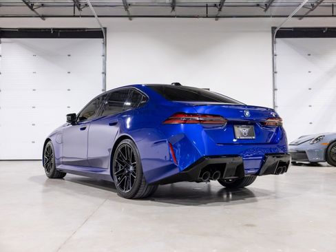 Used 2025 BMW M5 w/ Executive Package image 6