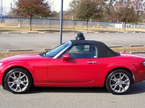 Used 2006 MAZDA MX-5 Miata 3rd Generation Limited image 5