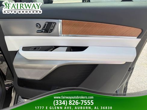 Used 2026 Cadillac Vistiq Sport w/ LPO, Floor Liner Package AWD/4WD image 30