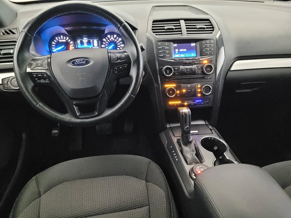 Used 2017 Ford Explorer XLT AWD/4WD image 22