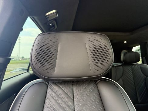 Certified 2026 Cadillac Vistiq Platinum w/ LPO, Floor Liner Package AWD/4WD image 33