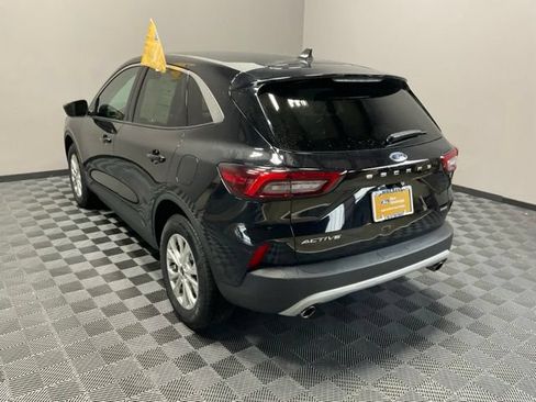 Used 2023 Ford Escape Active AWD/4WD image 9