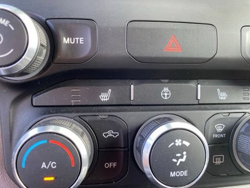 Used 2019 RAM 1500 Big Horn AWD/4WD image 27