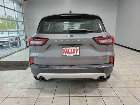 Used 2023 Ford Escape AWD image 15