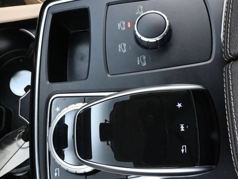 Used 2018 Mercedes-Benz GLE 350 image 23