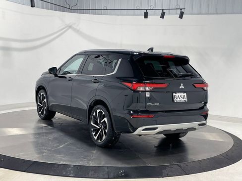 Used 2024 Mitsubishi Outlander SEL image 14