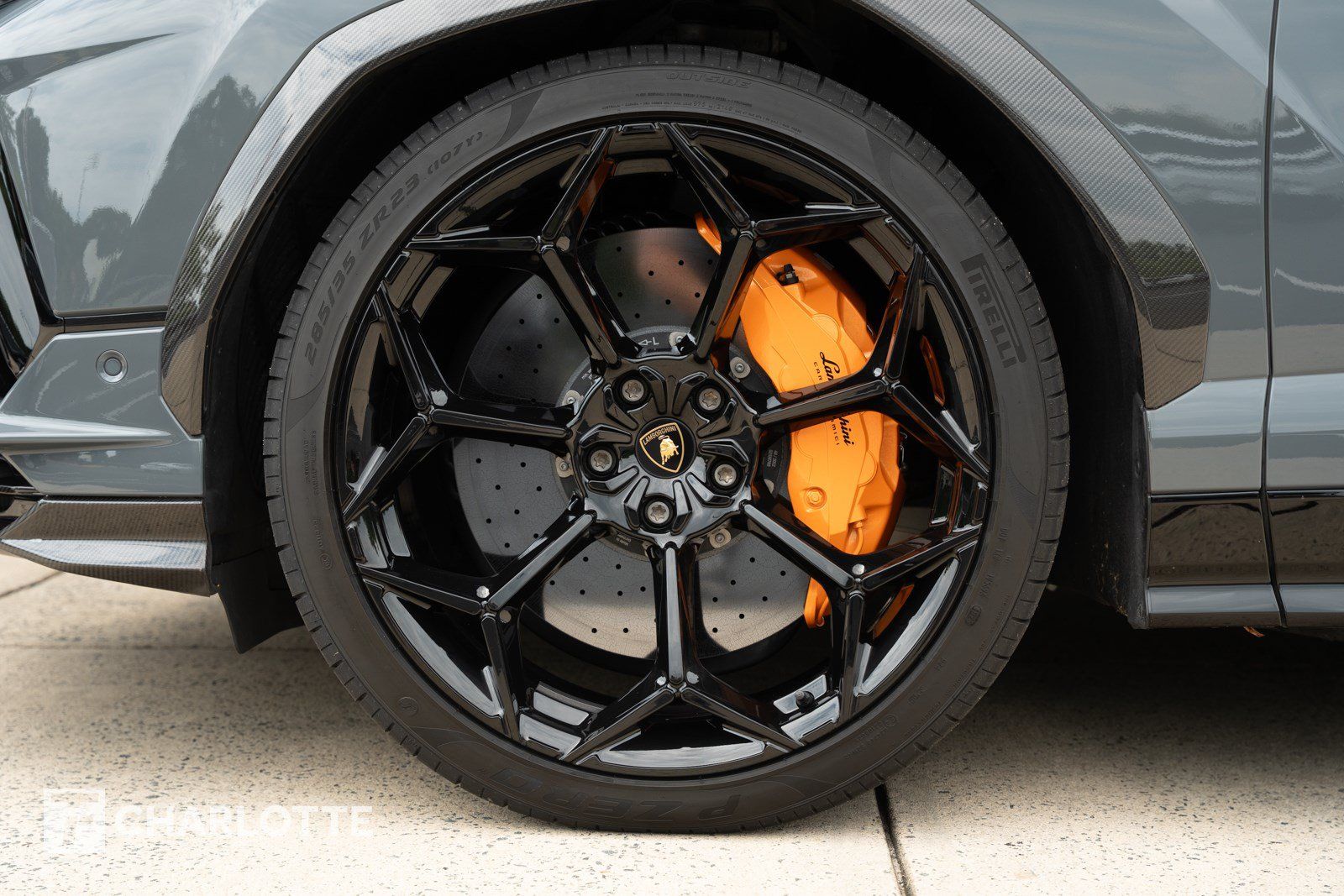 Used 2023 Lamborghini Urus Performante AWD/4WD image 13